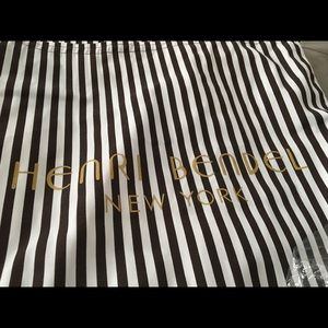 NEW Henri Bendel Shoulder bag